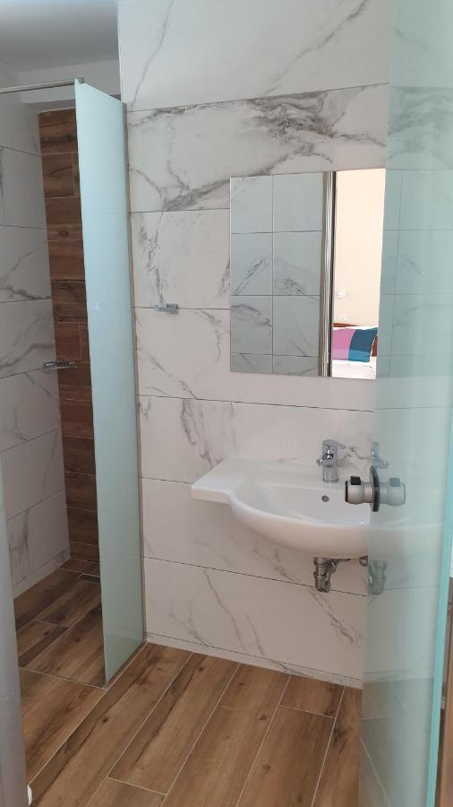 Miros Hotel Apartments Тигаки Экстерьер фото