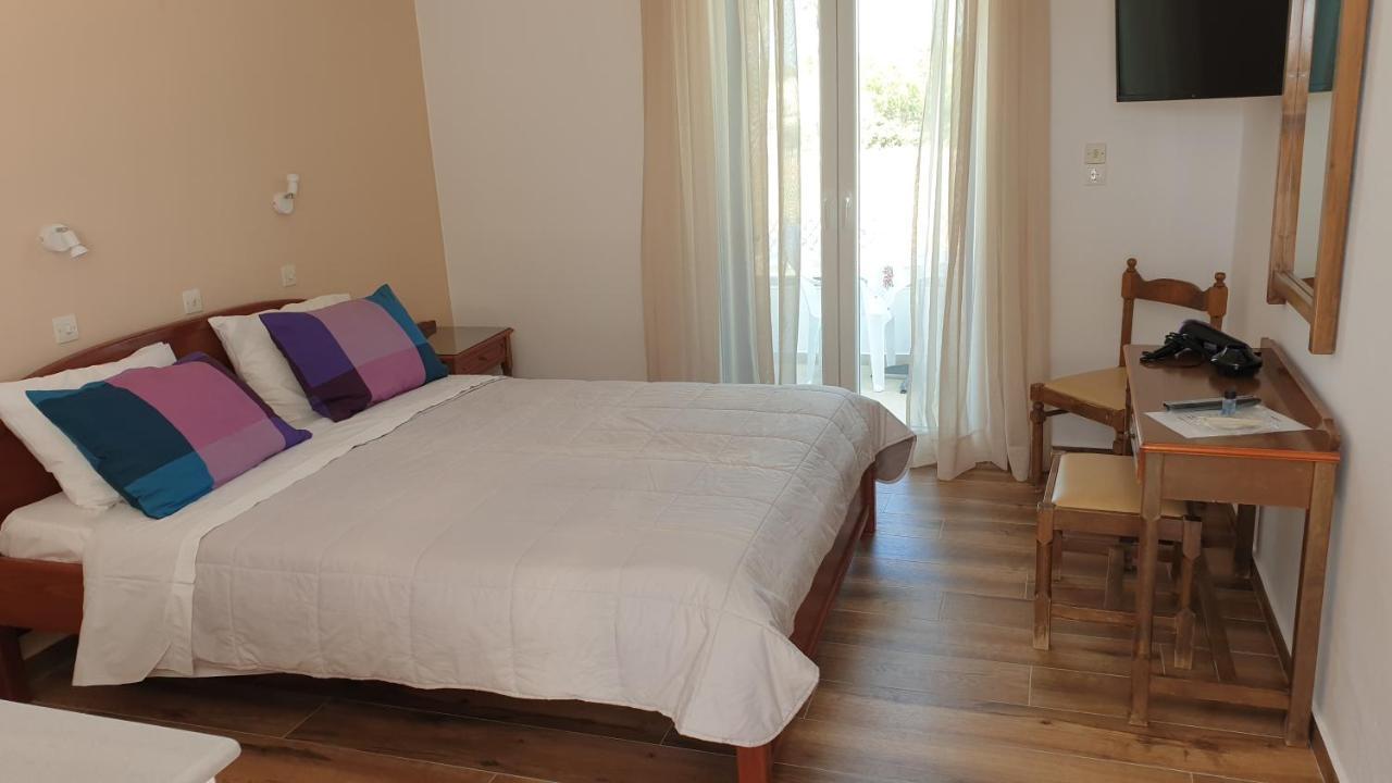 Miros Hotel Apartments Тигаки Экстерьер фото
