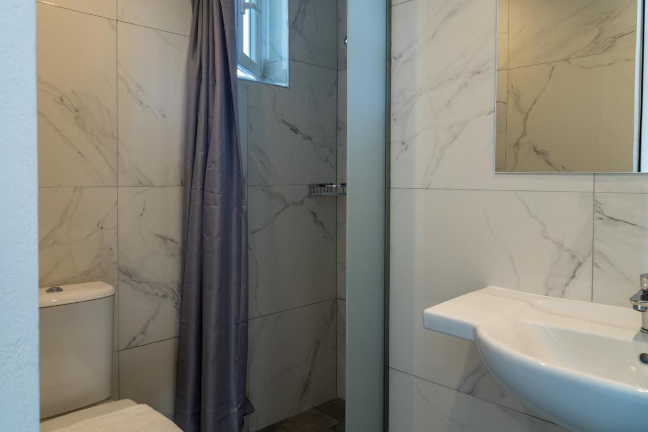 Miros Hotel Apartments Тигаки Экстерьер фото