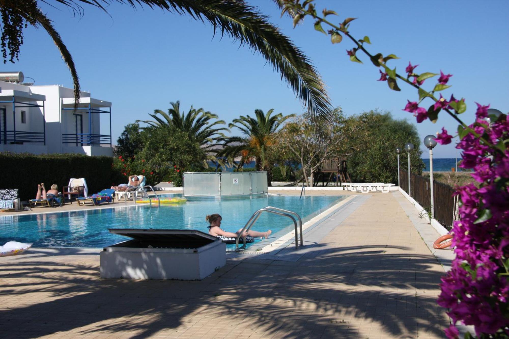 Miros Hotel Apartments Тигаки Экстерьер фото