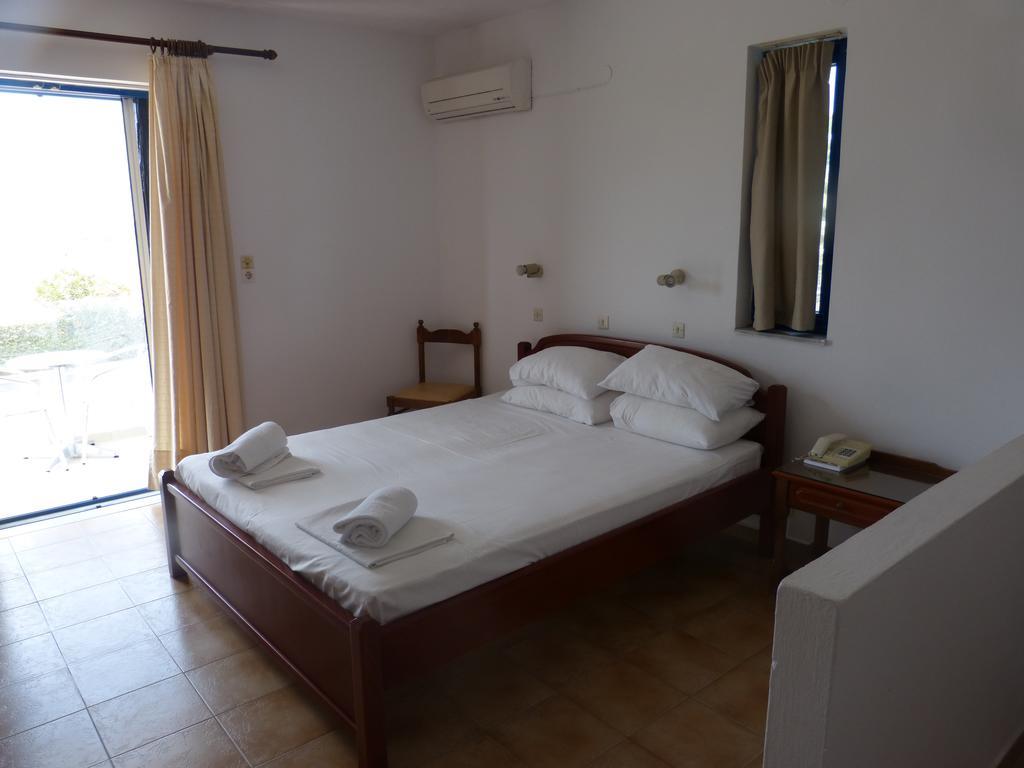Miros Hotel Apartments Тигаки Экстерьер фото