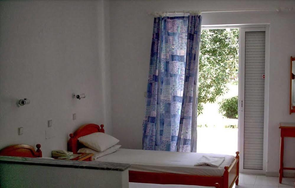 Miros Hotel Apartments Тигаки Экстерьер фото
